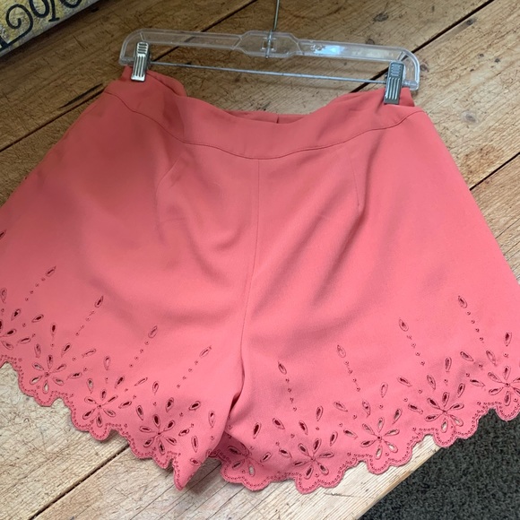 Top shop high waisted scalloped coral shorts - Picture 2 of 8